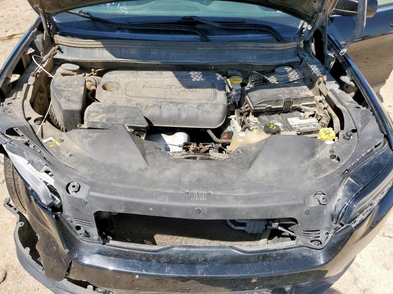 1C4PJLCB0KD307884 - 2019 JEEP CHEROKEE LATITUDE შავი ფოტო 12