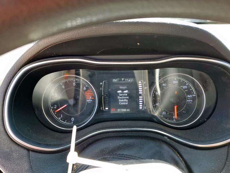 1C4PJLCB0KD307884 - 2019 JEEP CHEROKEE LATITUDE შავი ფოტო 9