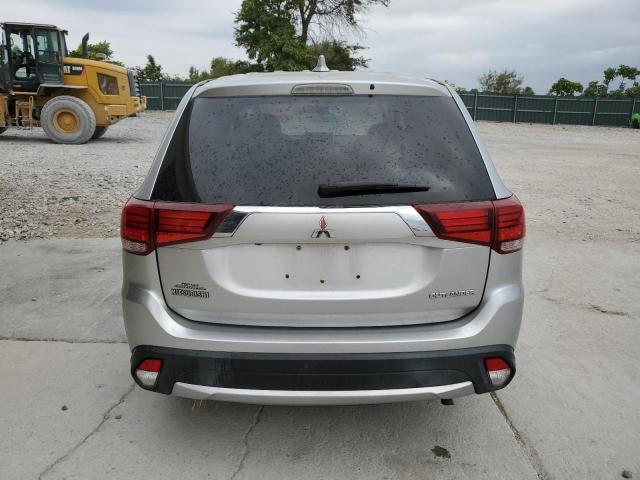 JA4AZ3A34JZ040495 - 2018 MITSUBISHI OUTLANDER SE Gümüş foto 6