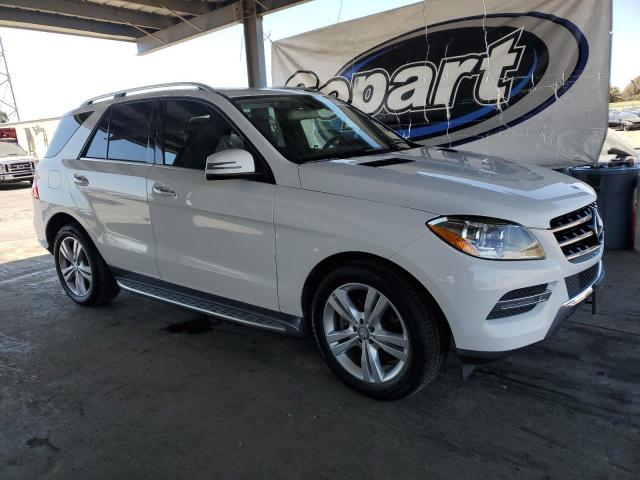 4JGDA5HB2FA614144 - 2015 MERCEDES-BENZ ML 350 4MATIC WHITE photo 4