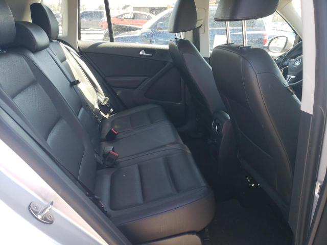 WVGAV7AX2HK025682 - 2017 VOLKSWAGEN TIGUAN S SILVER photo 11