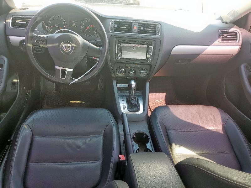 3VWDX7AJ8DM373767 - 2013 VOLKSWAGEN JETTA SE WHITE photo 8