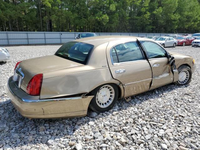 1LNFM81W4WY661293 - 1998 LINCOLN TOWN CAR EXECUTIVE GOLD photo 3