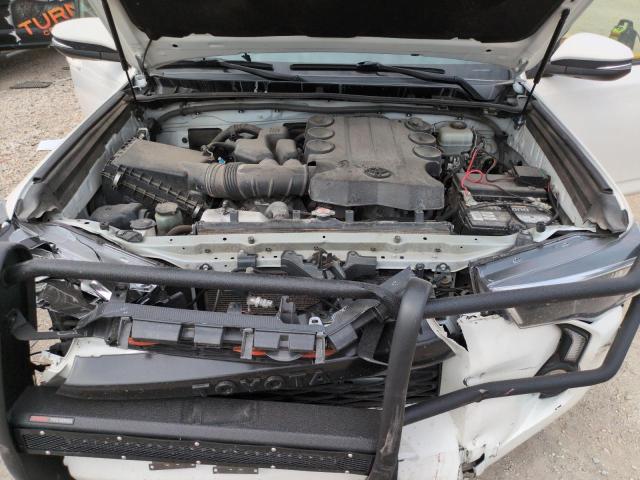 JTEBU5JR1J5505858 - 2018 TOYOTA 4RUNNER SR5/SR5 PREMIUM WHITE photo 12