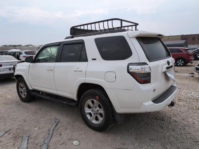 JTEBU5JR1J5505858 - 2018 TOYOTA 4RUNNER SR5/SR5 PREMIUM WHITE photo 2