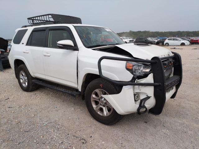 JTEBU5JR1J5505858 - 2018 TOYOTA 4RUNNER SR5/SR5 PREMIUM WHITE photo 4