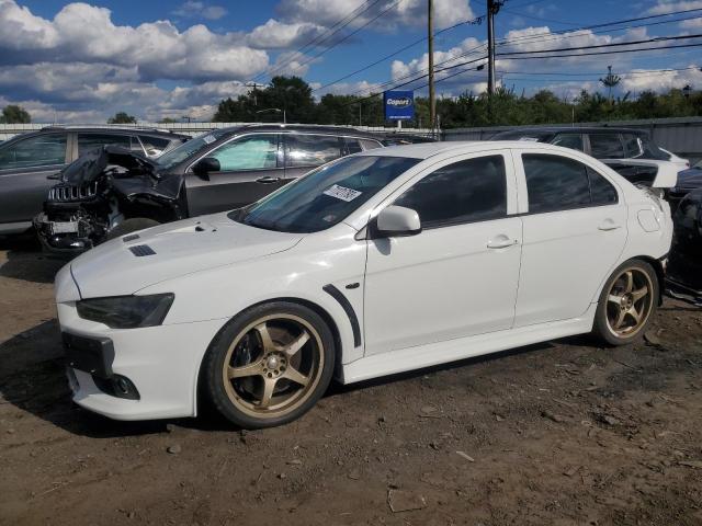 JA32W8FV9BU043013 - 2011 MITSUBISHI LANCER EVOLUTION GSR WHITE photo 1