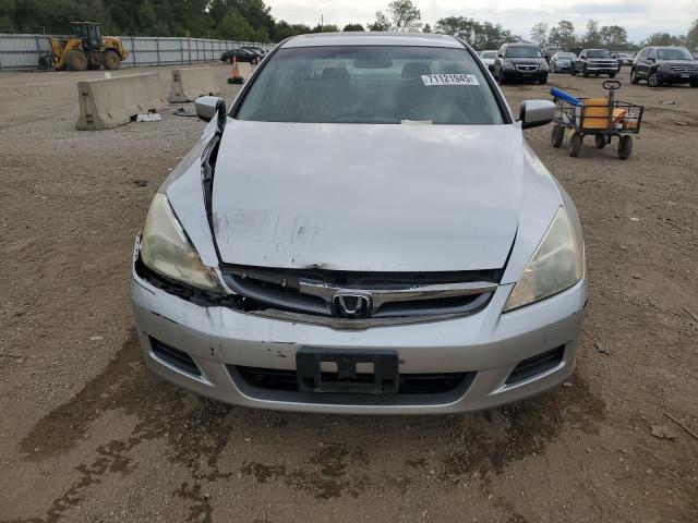 1HGCM56776A150369 - 2006 HONDA ACCORD EX SILVER photo 5