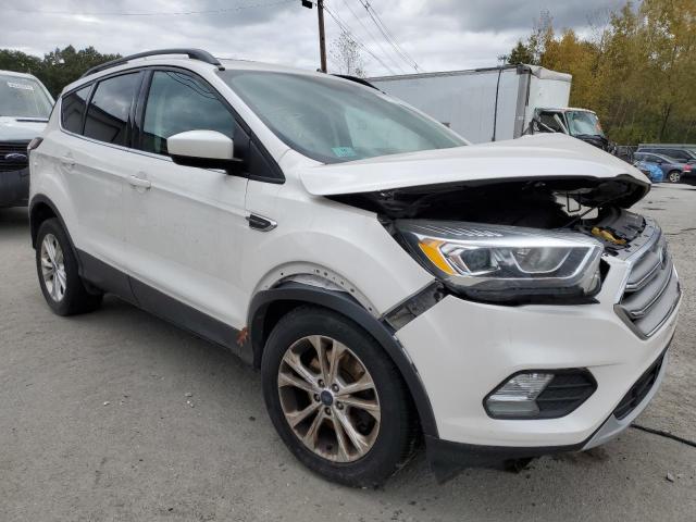 1FMCU9G99HUE78640 - 2017 FORD ESCAPE SE WHITE photo 4