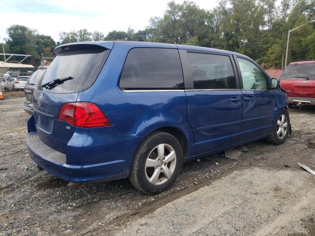 2V4RW3D18AR242509 - 2010 VOLKSWAGEN ROUTAN SE BLUE photo 3