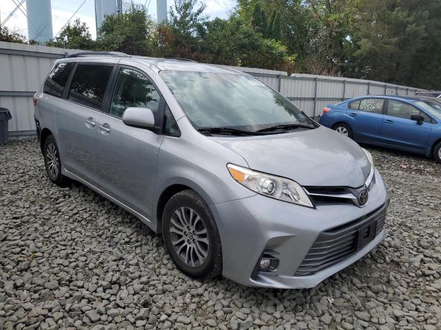 5TDYZ3DCXKS993182 - 2019 TOYOTA SIENNA XLE SILVER photo 4