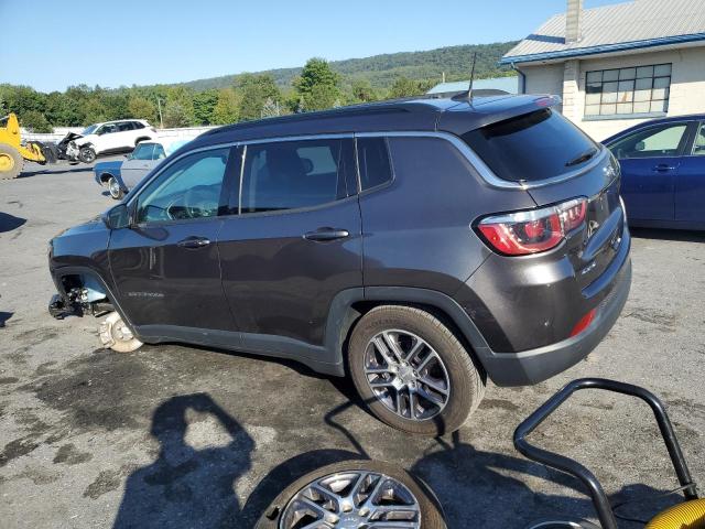 3C4NJDBB1KT601867 - 2019 JEEP COMPASS LATITUDE Մոխրագույն լուսանկար 2