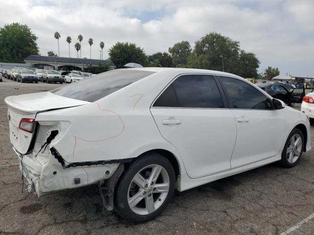 4T1BF1FK3EU863666 - 2014 TOYOTA CAMRY L WHITE photo 3