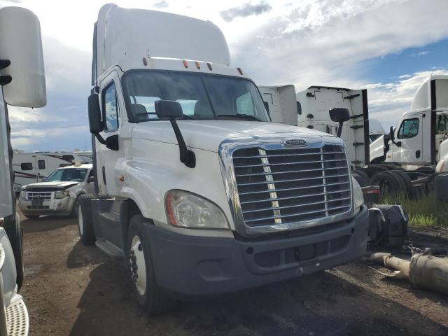 2015 FREIGHTLINER CASCADIA, 