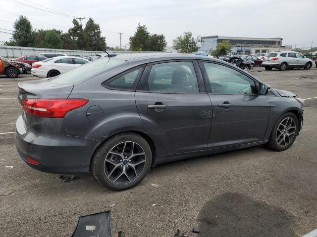 1FADP3H2XHL312637 - 2017 FORD FOCUS SEL GRAY photo 3