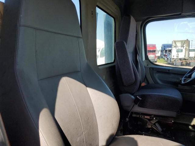 1FUJGEDV3FLGJ9729 - 2015 FREIGHTLINER CASCADIA WHITE photo 6