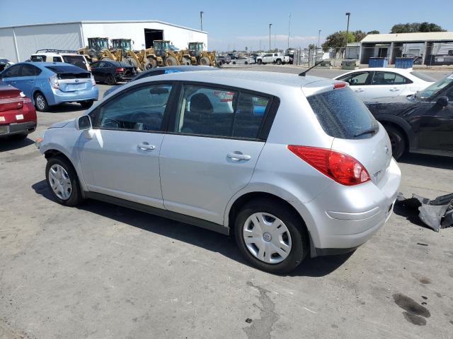 3N1BC1CP2BL497382 - 2011 NISSAN VERSA S SILVER photo 2