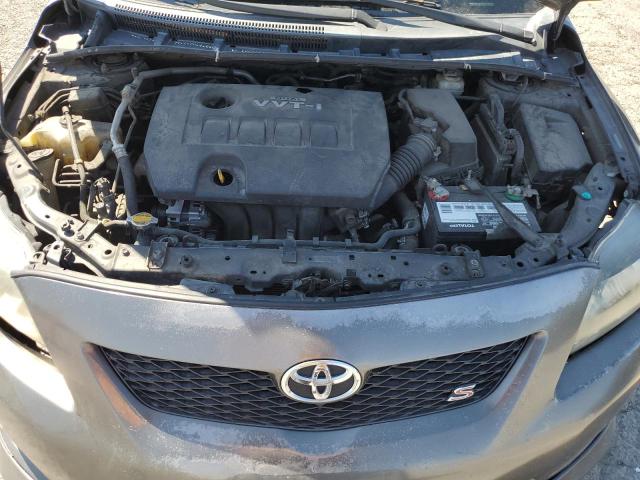1NXBU4EE0AZ366975 - 2010 TOYOTA COROLLA BASE رمادي صورة 11