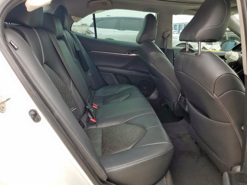 4T1B61HK3KU730981 - 2019 TOYOTA CAMRY XSE Biały zdjęcie 10