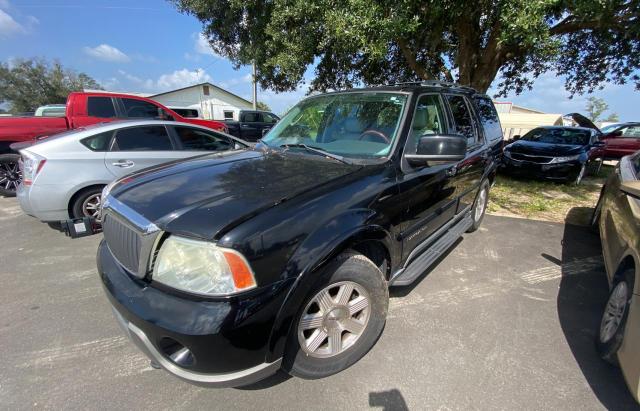 5LMFU28R24LJ10638 - 2004 LINCOLN NAVIGATOR შავი ფოტო 2