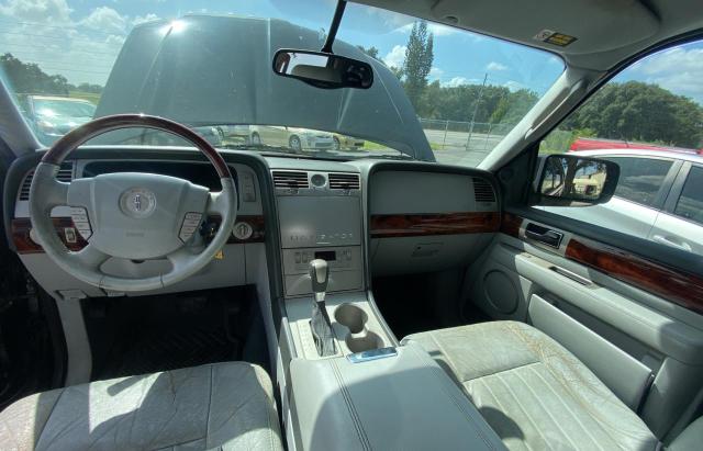 5LMFU28R24LJ10638 - 2004 LINCOLN NAVIGATOR შავი ფოტო 9