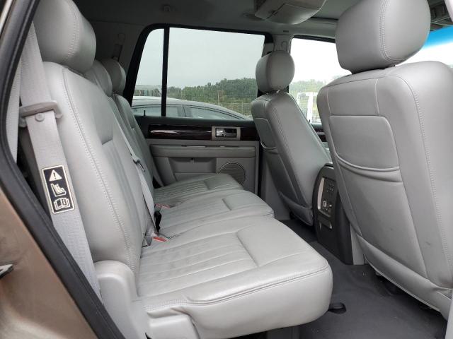 5LMFU28R24LJ14429 - 2004 LINCOLN NAVIGATOR თაფლისფერი ფოტო 11