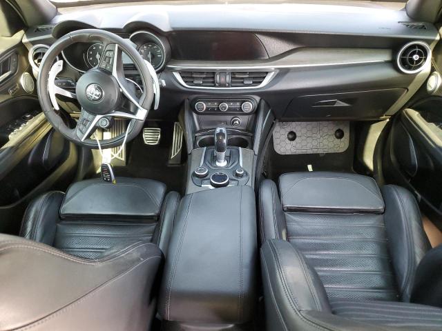 ZASFAKNN1J7B70035 - 2018 ALFA ROMEO STELVIO TI SPORT GRAY photo 8