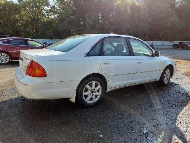 4T1BF28B62U243005 - 2002 TOYOTA AVALON XL WHITE photo 3