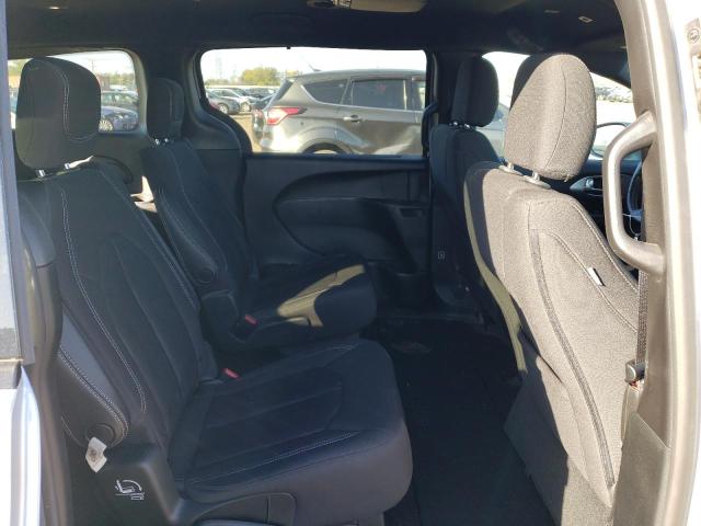 2C4RC1FG5KR645213 - 2019 CHRYSLER PACIFICA TOURING PLUS SILVER photo 11