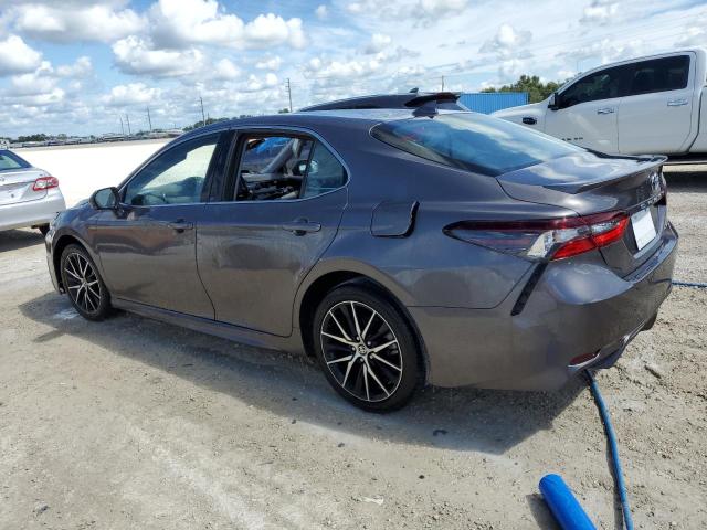 4T1G11AK5PU799578 - 2023 TOYOTA CAMRY SE NIGHT SHADE SILVER photo 2