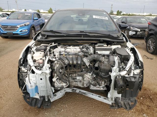JTNKHMBX9M1112441 - 2021 TOYOTA C-HR XLE WHITE photo 5