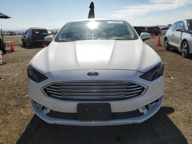 3FA6P0H7XHR207245 - 2017 FORD FUSION SE WHITE photo 5