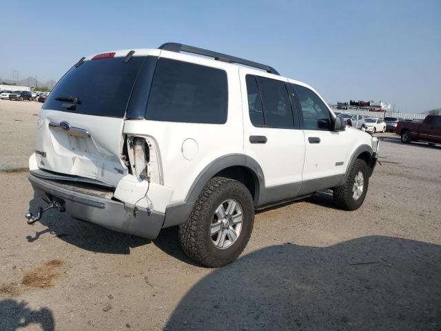 1FMEU63E56UA67257 - 2006 FORD EXPLORER XLT WHITE photo 3