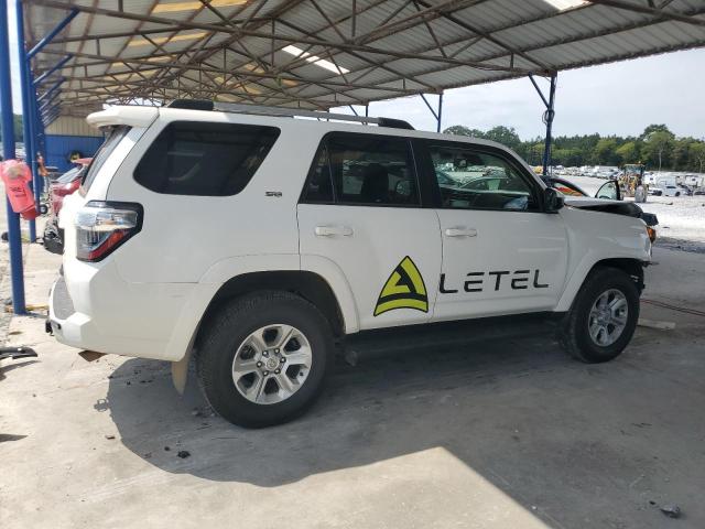 JTEMU5JR7N6046909 - 2022 TOYOTA 4RUNNER SR5/SR5 PREMIUM أبيض صورة 3