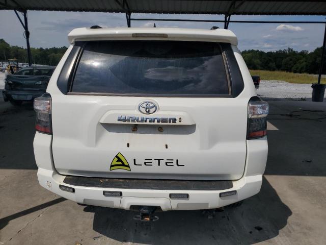 JTEMU5JR7N6046909 - 2022 TOYOTA 4RUNNER SR5/SR5 PREMIUM أبيض صورة 6