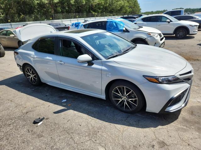 4T1T11AK0RU215945 - 2024 TOYOTA CAMRY SE NIGHT SHADE WHITE photo 4