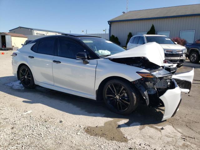 4T1K61AK3PU082589 - 2023 TOYOTA CAMRY XSE 白色 照片 4