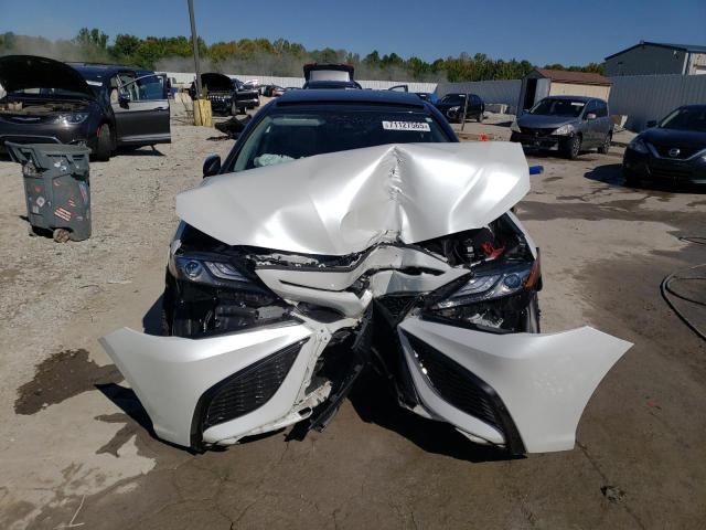 4T1K61AK3PU082589 - 2023 TOYOTA CAMRY XSE 白色 照片 5