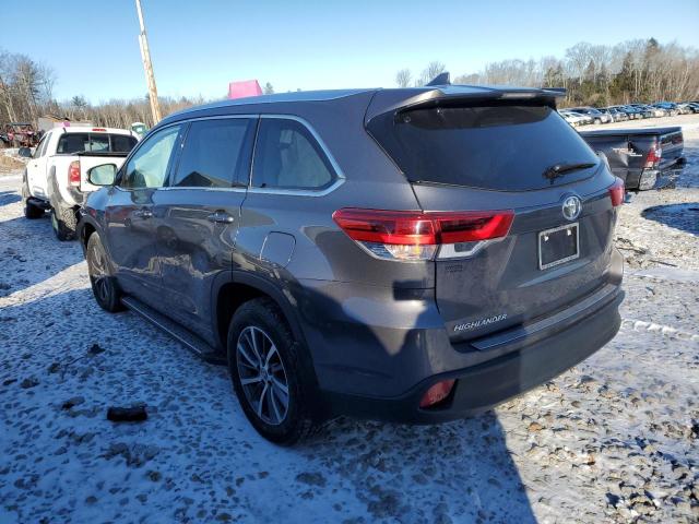 5TDJZRFH9HS451593 - 2017 TOYOTA HIGHLANDER SE GRAY photo 2