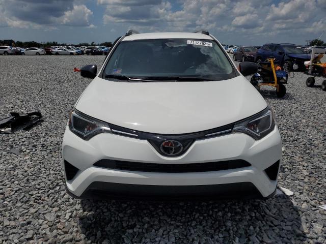 JTMZFREV0JJ179022 - 2018 TOYOTA RAV4 LE 白色 照片 5