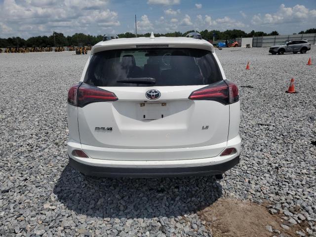 JTMZFREV0JJ179022 - 2018 TOYOTA RAV4 LE 白色 照片 6