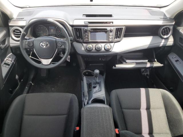 JTMZFREV0JJ179022 - 2018 TOYOTA RAV4 LE 白色 照片 8