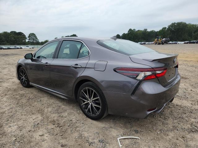 4T1G11AK5NU708127 - 2022 TOYOTA CAMRY SE GRAY photo 2