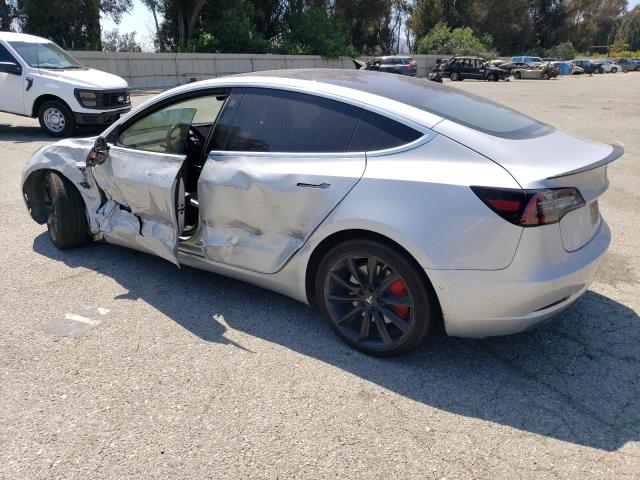 5YJ3E1EB0JF083446 - 2018 TESLA MODEL 3 Argent photo 3