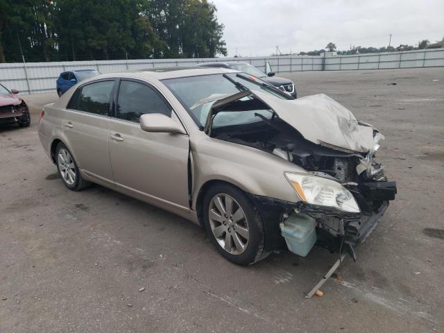 4T1BK36B65U015949 - 2005 TOYOTA AVALON XL GOLD photo 4