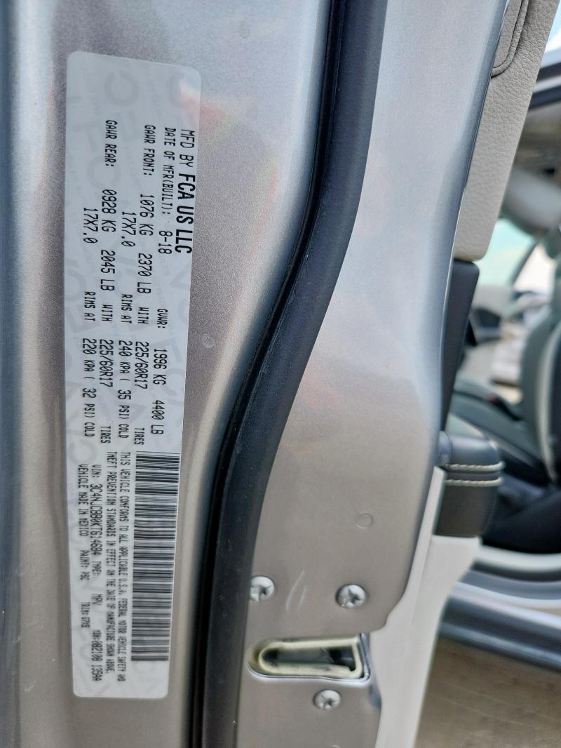 3C4NJCBB0KT614684 - 2019 JEEP COMPASS LATITUDE 银色 照片 13