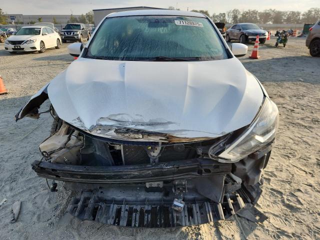 3N1AB7AP7KY310872 - 2019 NISSAN SENTRA S 白色 照片 5