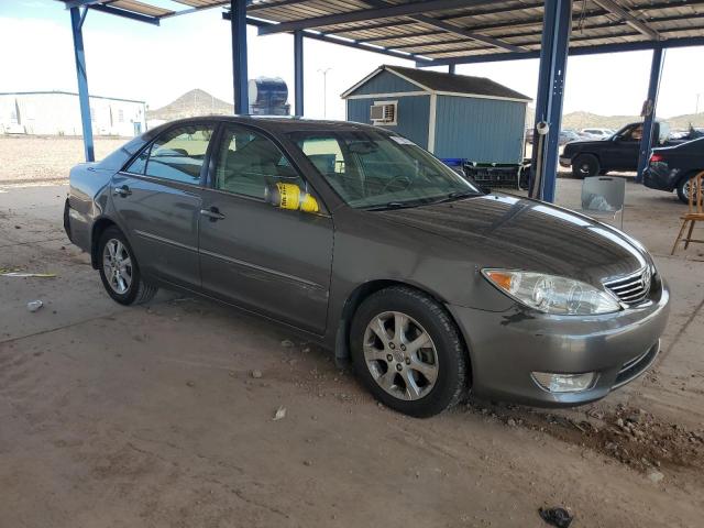 4T1BF30K85U607446 - 2005 TOYOTA CAMRY LE GRAY photo 4