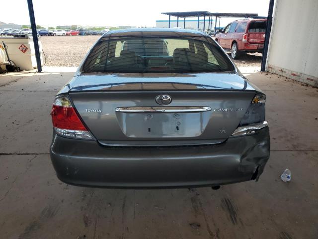 4T1BF30K85U607446 - 2005 TOYOTA CAMRY LE GRAY photo 6