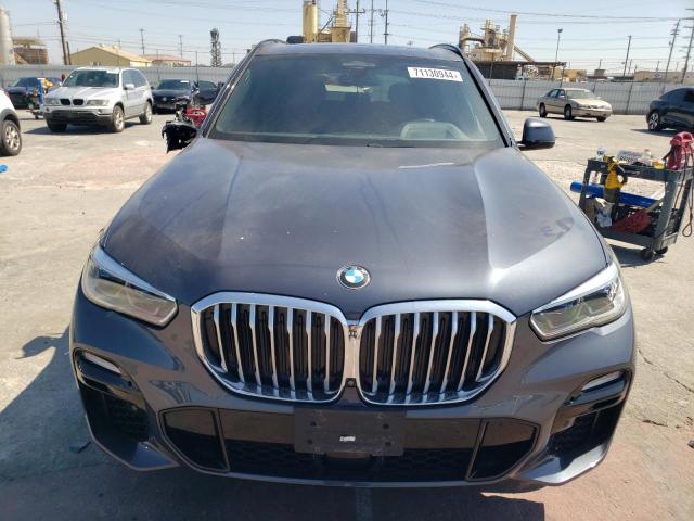 5UXJU2C56KLN64165 - 2019 BMW X5 XDRIVE50I GRAY photo 5